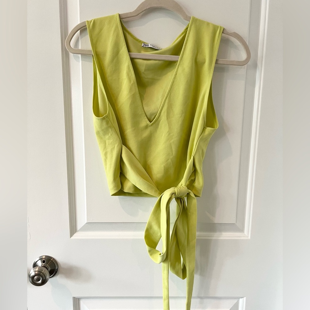 Zara Lime Front Tied Crop Top | Size Medium